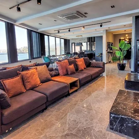 Cimentepe Deluxe Villa
