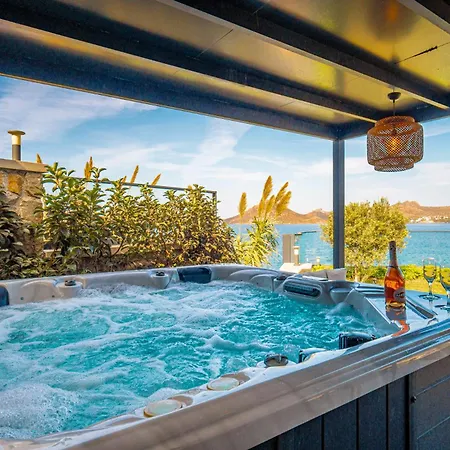 Villa çimentepe Deluxe *