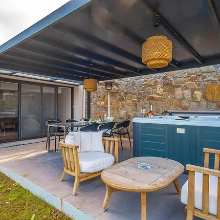 Cimentepe Deluxe Villa
